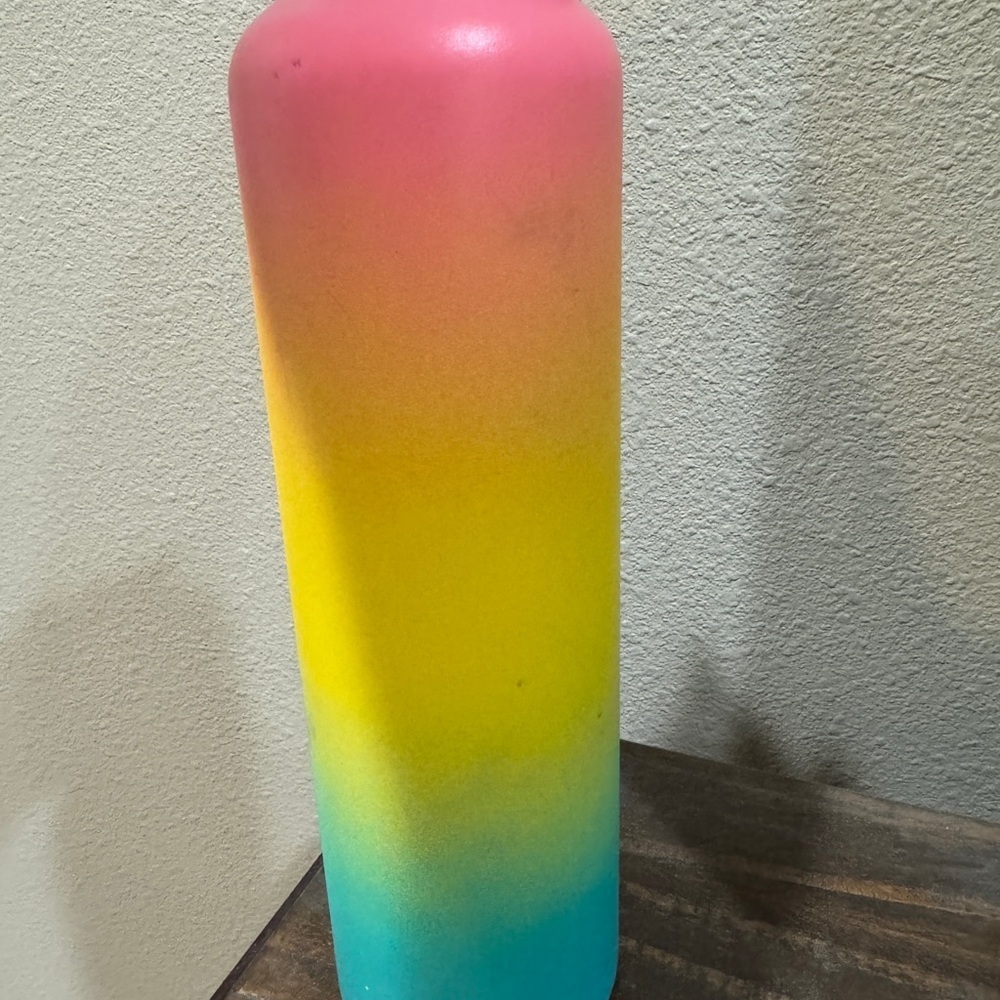 Hydro Flask Hawaiian shaved Ice 24oz| Limited Edition | Rainbow | Hawaii| - Picture 7 of 8